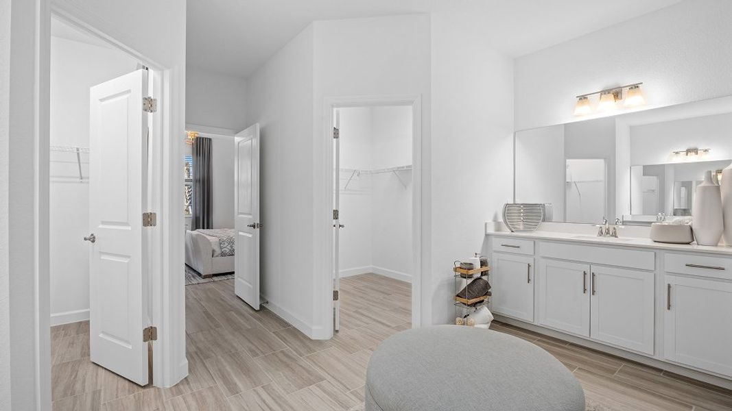 2444 Palmetto Owners Bath 2of2 Base3