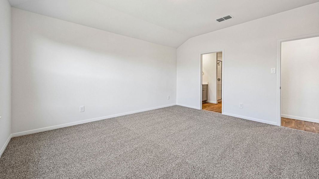Spacious, unfurnished interior of a new home in Southgrove, Kyle (Image 32).