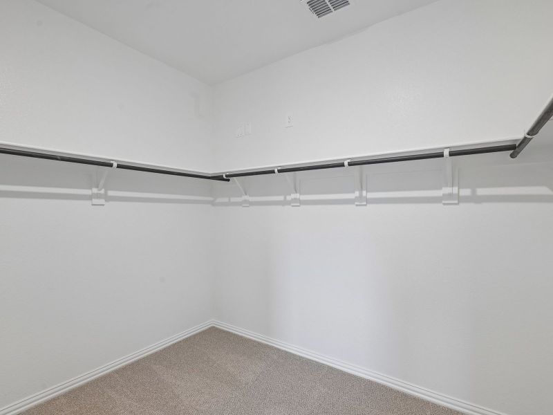 Spacious, unfurnished interior of a new home in Parks at Foster Crossing - Signature Series, Anna (Image 18). Spacious, unfurnished interior of a new home in Parks at Foster Crossing - Signature Series, Anna (Image 18).