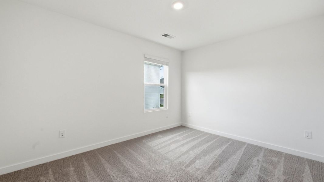 Spacious, unfurnished interior of a new home in Emory Creek, Harriman (Image 28).