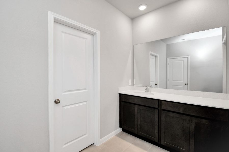 Furnished interior view inside a new home in Montgomery Ridge: Founders Collection, Montgomery (Image 14).