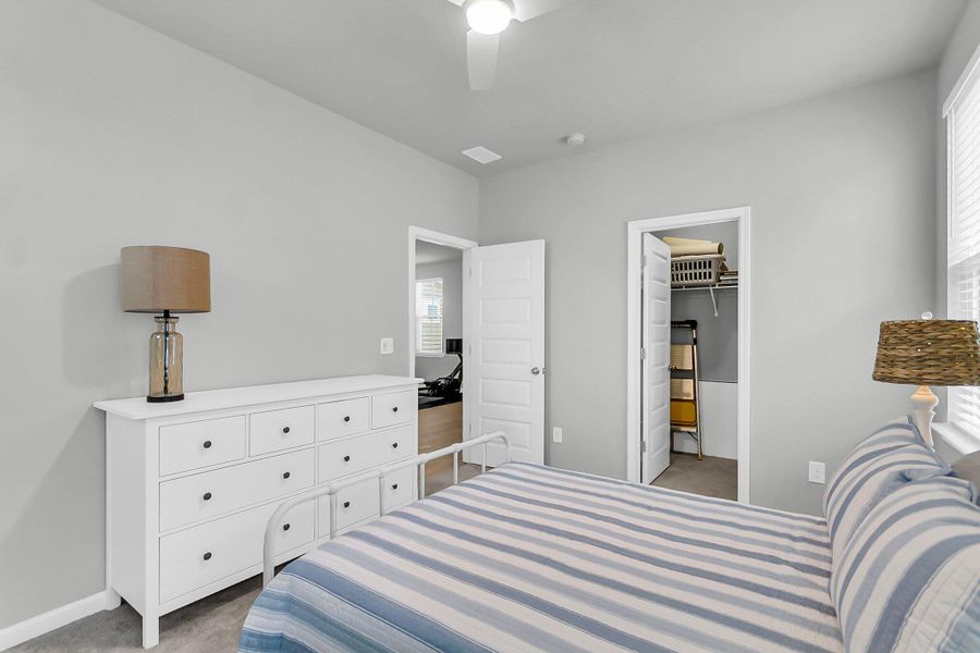 Image 52 of a home in .