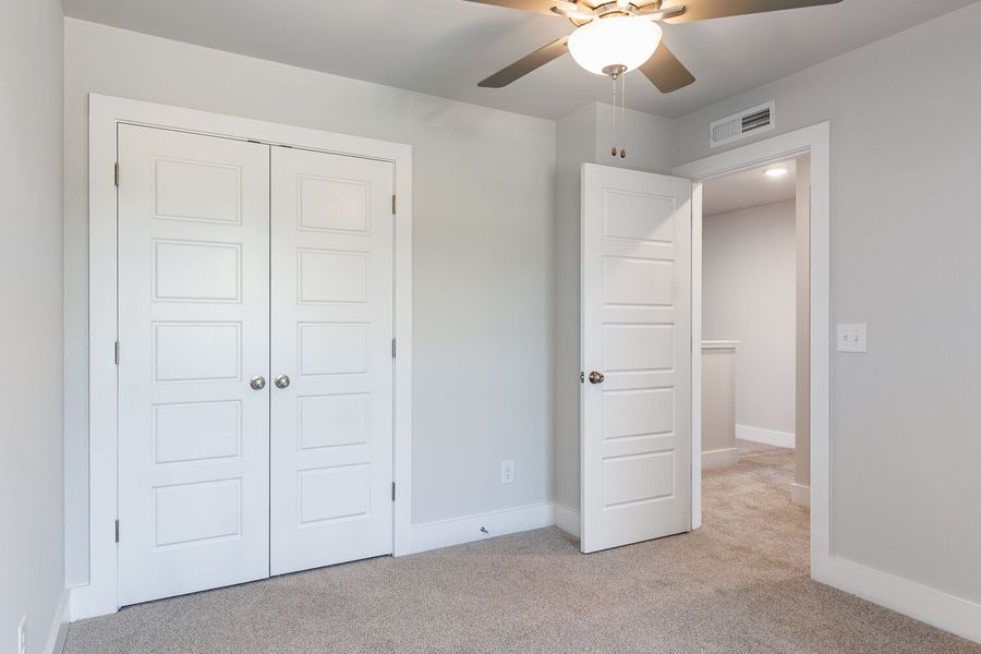 Spacious, unfurnished interior of a new home in Vaughan Farms, Angier (Image 22).