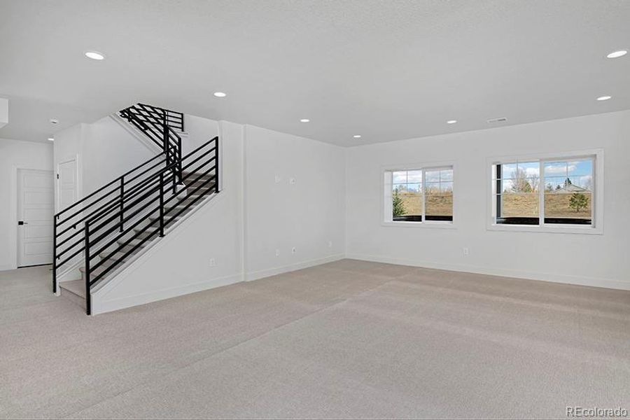 Spacious, unfurnished interior of a new home in , Fort Collins (Image 29).