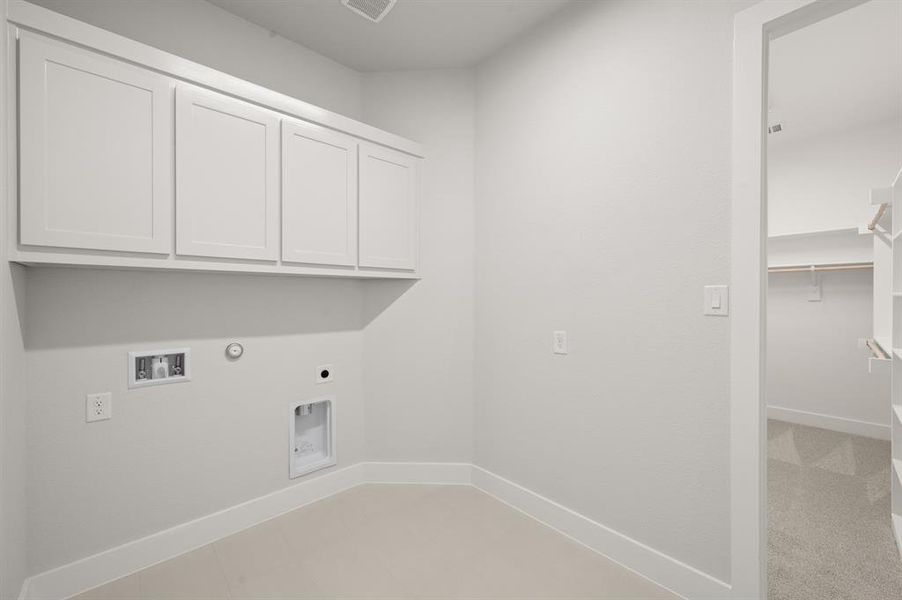 Spacious, unfurnished interior of a new home in Byrum Ranch - 1 Acre Lots, Venus (Image 18).