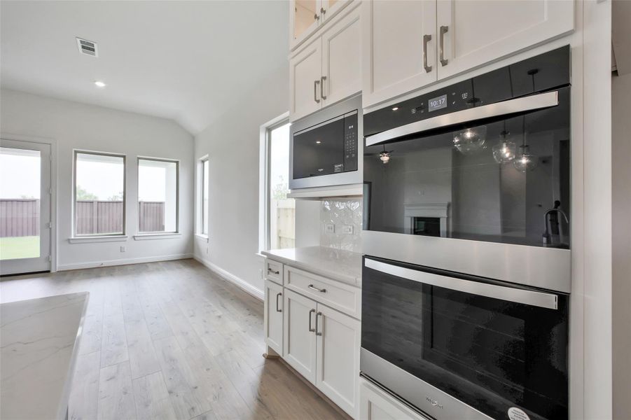 Image 24 of a home in Del Bello Lakes 60'. Image 24 of a home in Del Bello Lakes 60'.