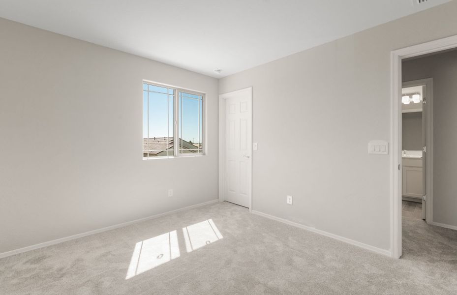 Spacious, unfurnished interior of a new home in Parkside at Anthem at Merrill Ranch, Florence (Image 33). Spacious, unfurnished interior of a new home in Parkside at Anthem at Merrill Ranch, Florence (Image 33).