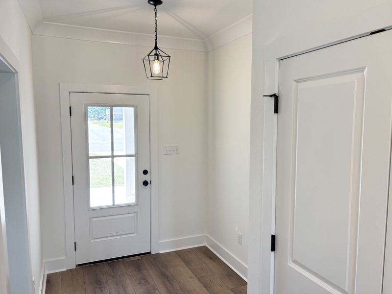 Spacious, unfurnished interior of a new home in Houston Place, Crestview (Image 9).