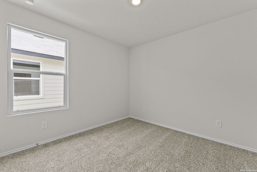 Spacious, unfurnished interior of a new home in Spring Valley, New Braunfels (Image 13).