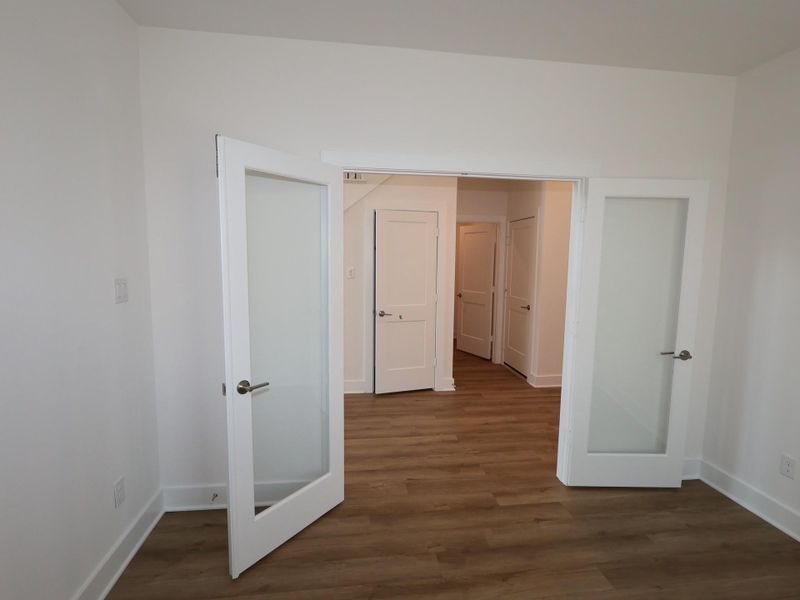 Spacious, unfurnished interior of a new home in Summerview, Fulshear (Image 19).