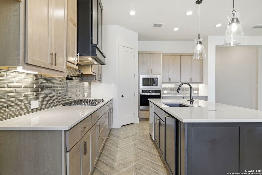 Furnished interior view inside a new home in Ventana - 60', Bulverde (Image 13).