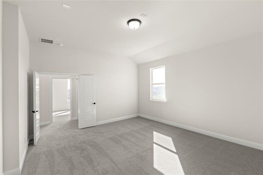 Spacious, unfurnished interior of a new home in Painted Tree Showcase, McKinney (Image 23).