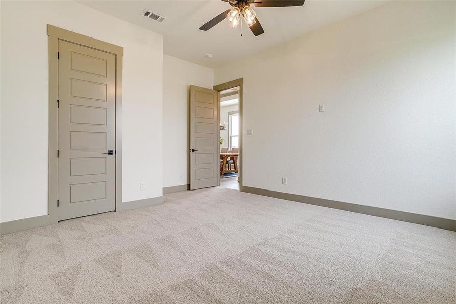 Spacious, unfurnished interior of a new home in , Waxahachie (Image 20).