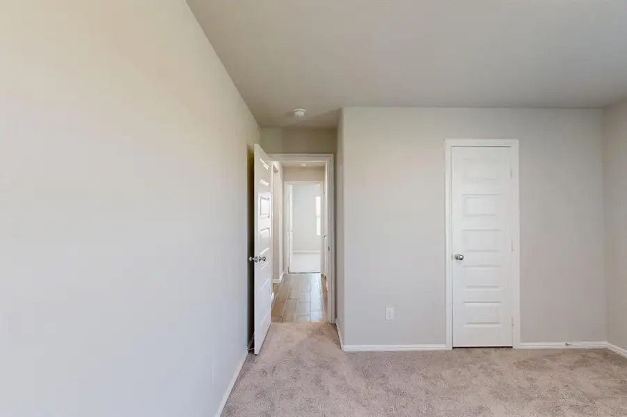 Spacious, unfurnished interior of a new home in Verandah, Royse City (Image 13). Spacious, unfurnished interior of a new home in Verandah, Royse City (Image 13).