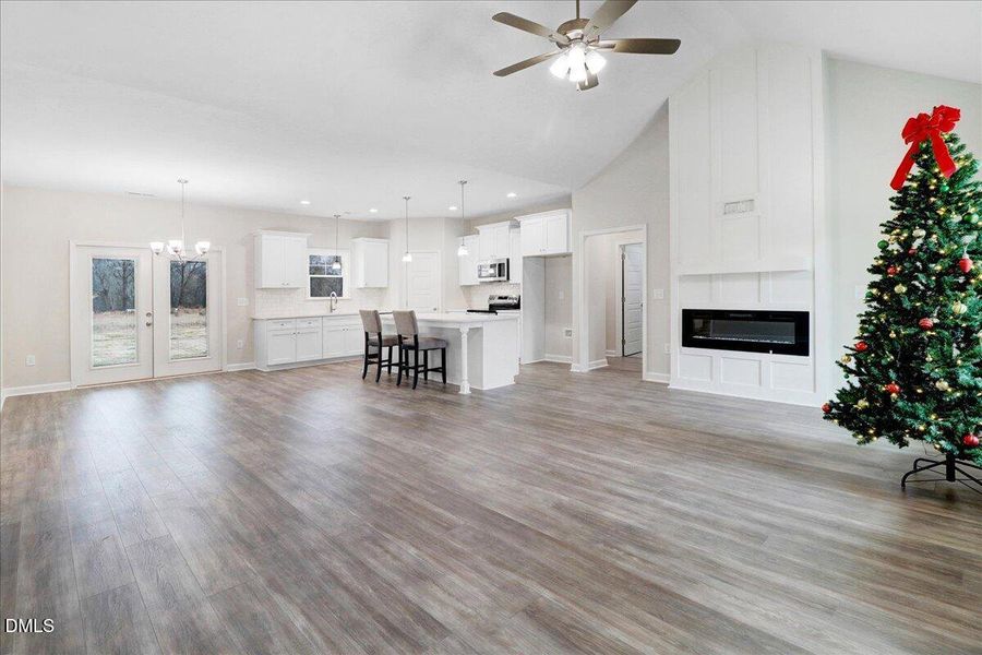 15-309 Creeks Edge Dr-15