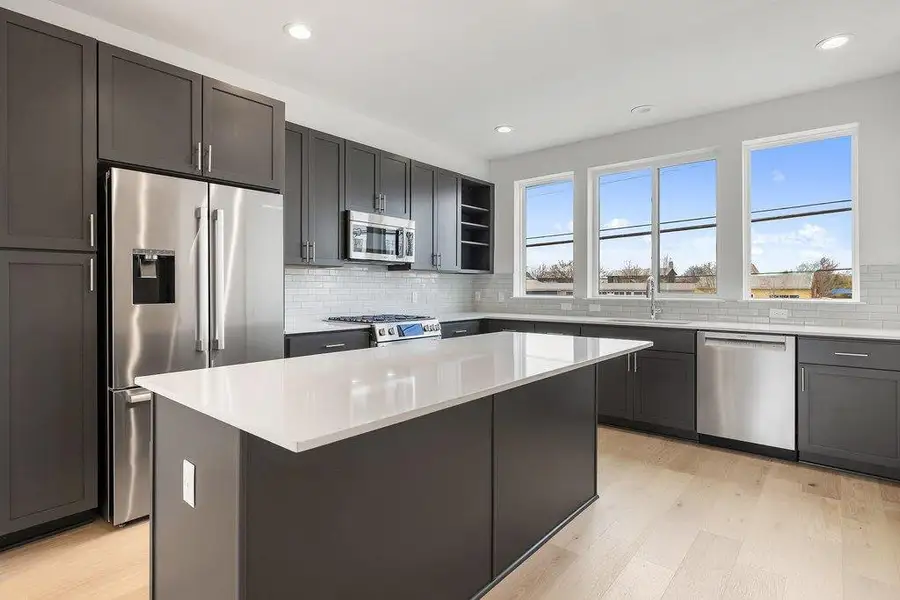 Images are for illustrative purposes only. Photos reflect a similar floor plan and are intended to convey the overall look and feel of the interiors.