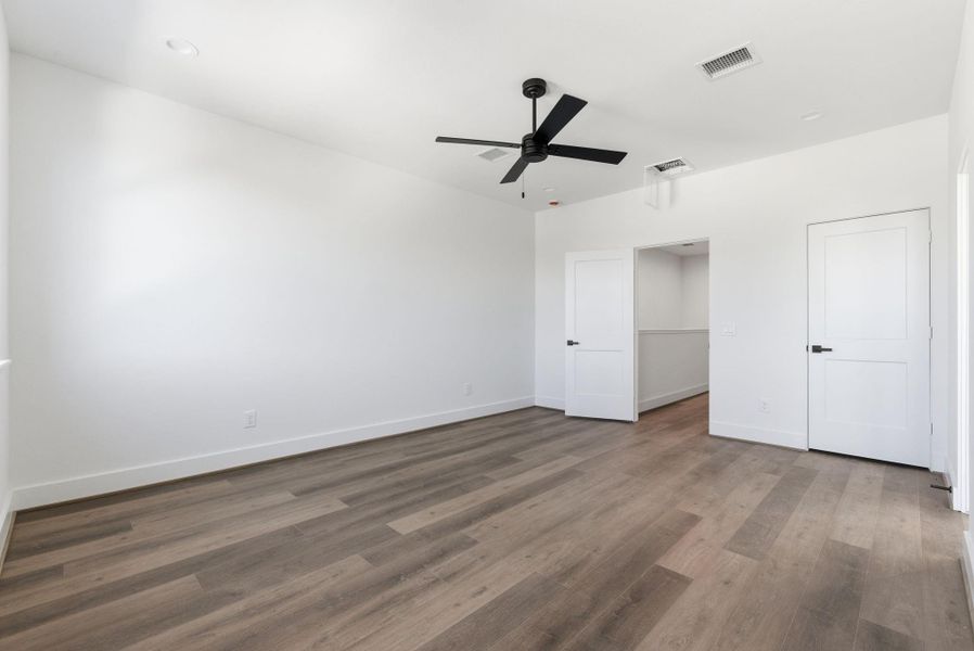 Spacious, unfurnished interior of a new home in , Houston (Image 33). Spacious, unfurnished interior of a new home in , Houston (Image 33).