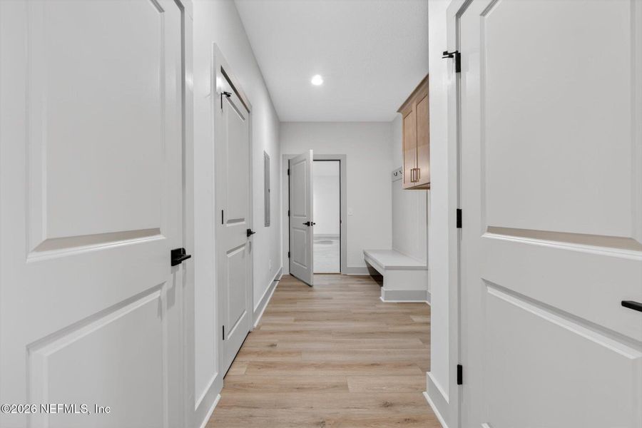 Spacious, unfurnished interior of a new home in , San Mateo (Image 31).