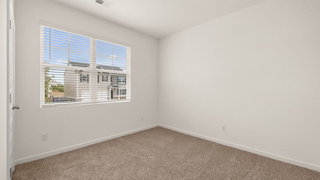 Spacious, unfurnished interior of a new home in The Abbey at Trolley Run Station, Aiken (Image 14).