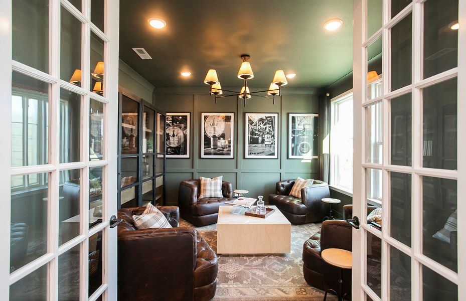 Representative furnished interior of a home built from the Stardom by Del Webb in Del Webb Barton Village, Lebanon (Image 10).