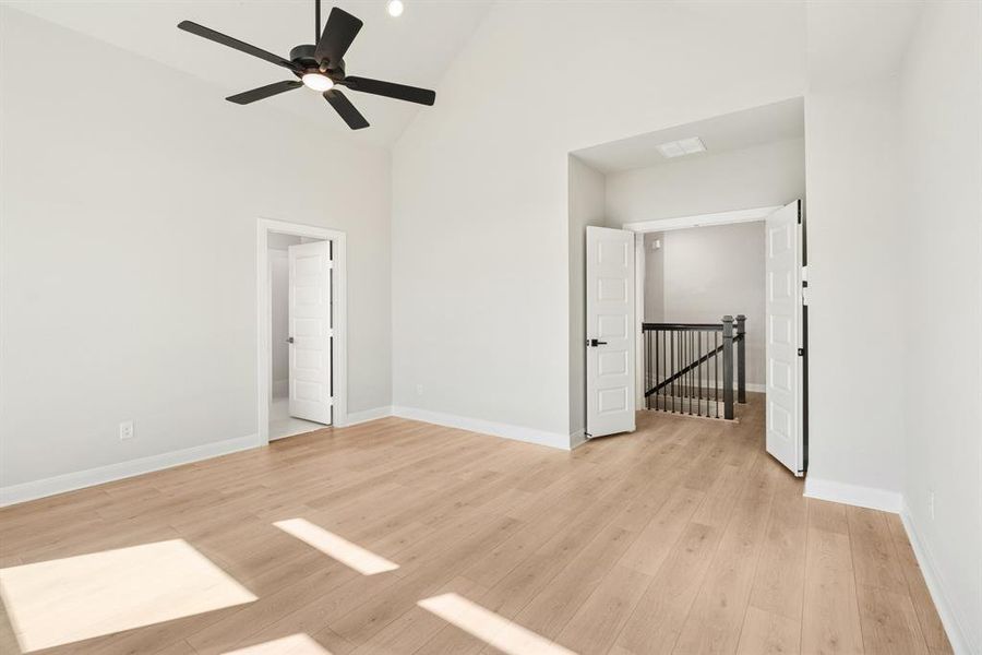 Spacious, unfurnished interior of a new home in Greenville Heights, Dallas (Image 21).