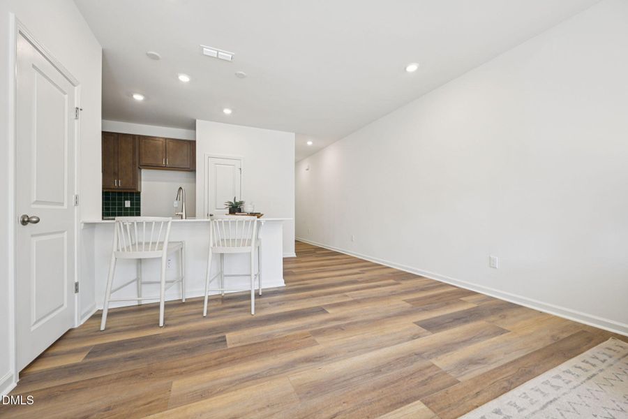 12-web-or-mls-2210 Rabbitbrush St.-S0204