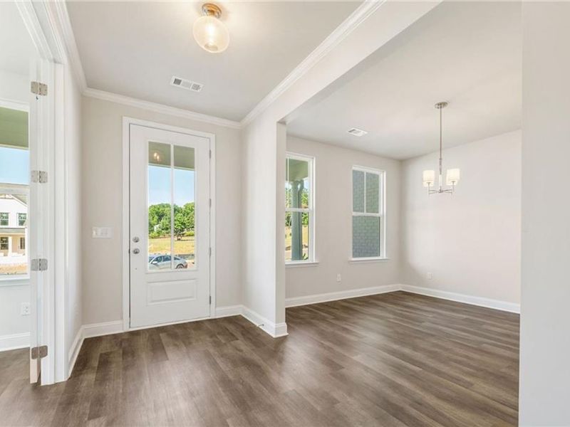 Spacious, unfurnished interior of a new home in Melody Lakeside Estates, Buford (Image 11).