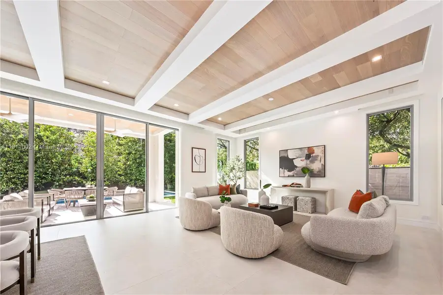 Community amenities in , Miami (Image 65). Community amenities in , Miami (Image 65).