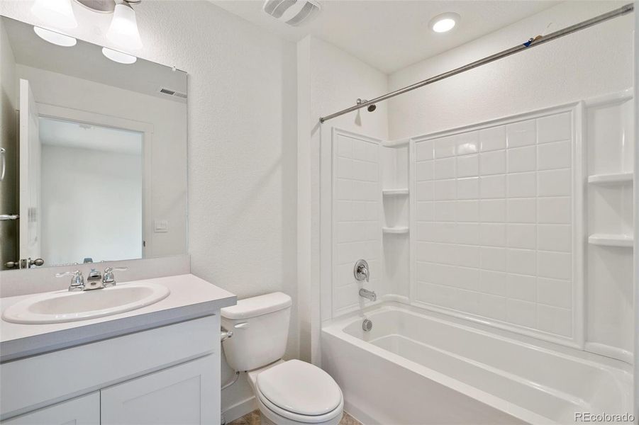 Image 27 of a home in Timberleaf.