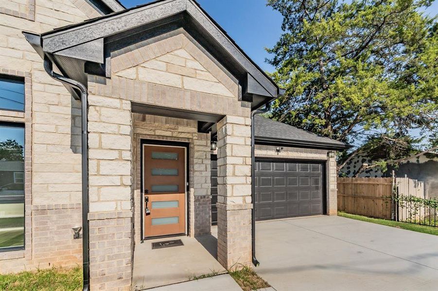 Exterior details and patio area of a home in , Fort Worth (Image 4).