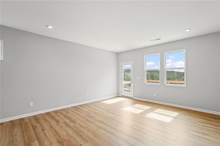 Spacious, unfurnished interior of a new home in Villas at Gold Creek, Dawsonville (Image 12).