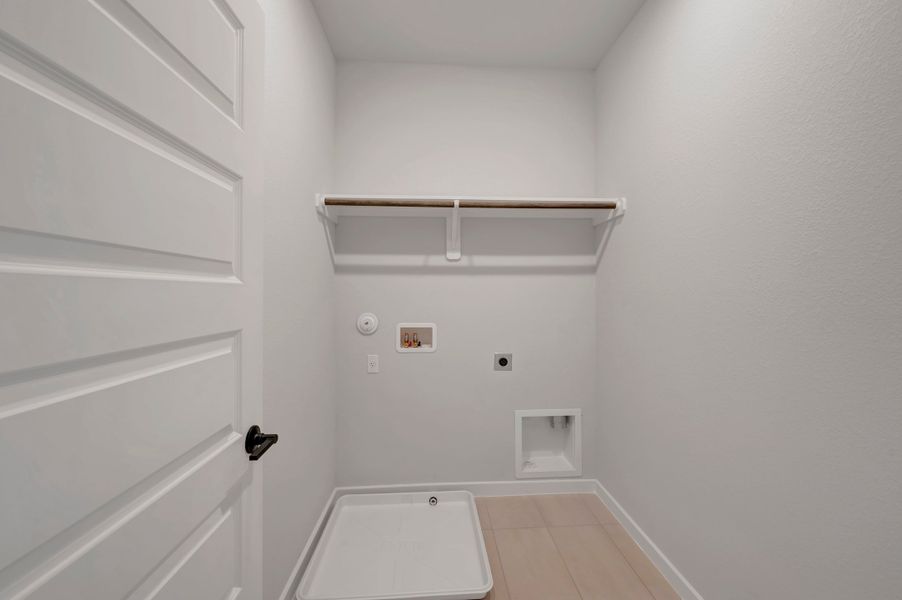 Spacious, unfurnished interior of a new home in Park Central, Georgetown (Image 39).