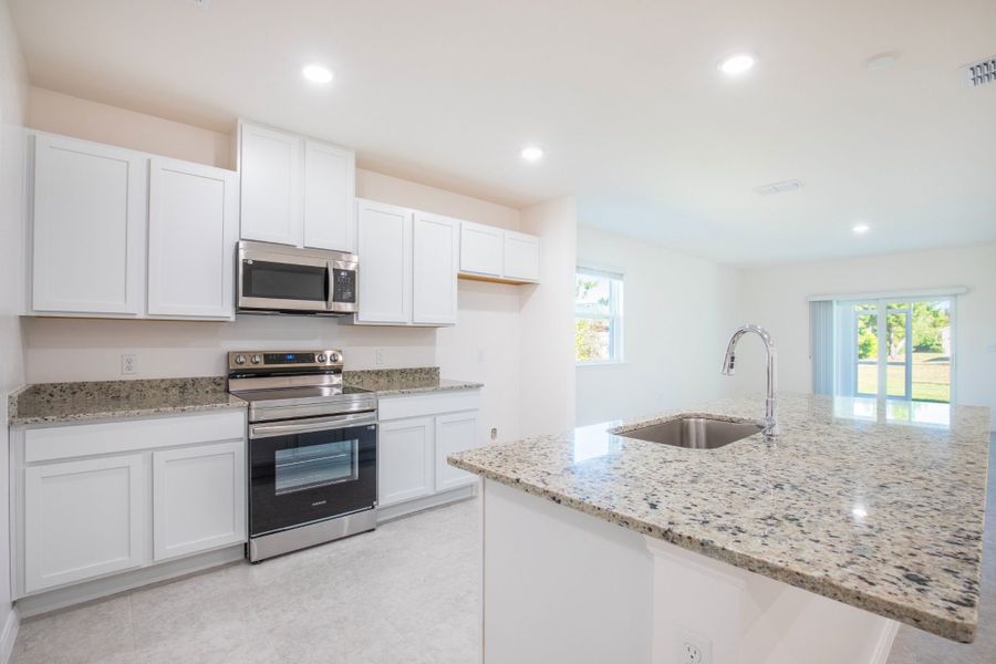 Furnished interior view inside a new home in Cape Coral, Cape Coral (Image 5).