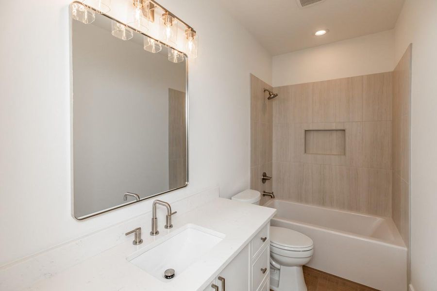 Furnished interior view inside a new home in , Beaumont (Image 17).