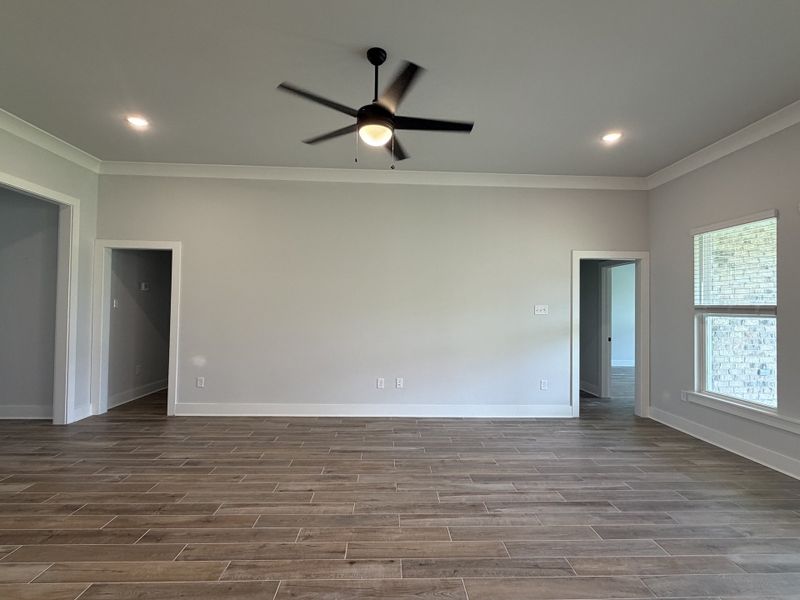 Spacious, unfurnished interior of a new home in Natureview, Freeport (Image 13).