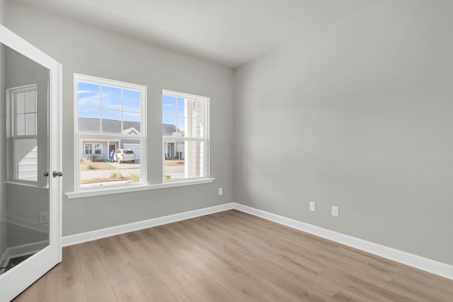 Spacious, unfurnished interior of a new home in Hammock Walk at Nexton, Summerville (Image 16).
