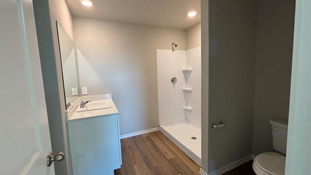 Furnished interior view inside a new home in Hickory Grove, Krum (Image 6).
