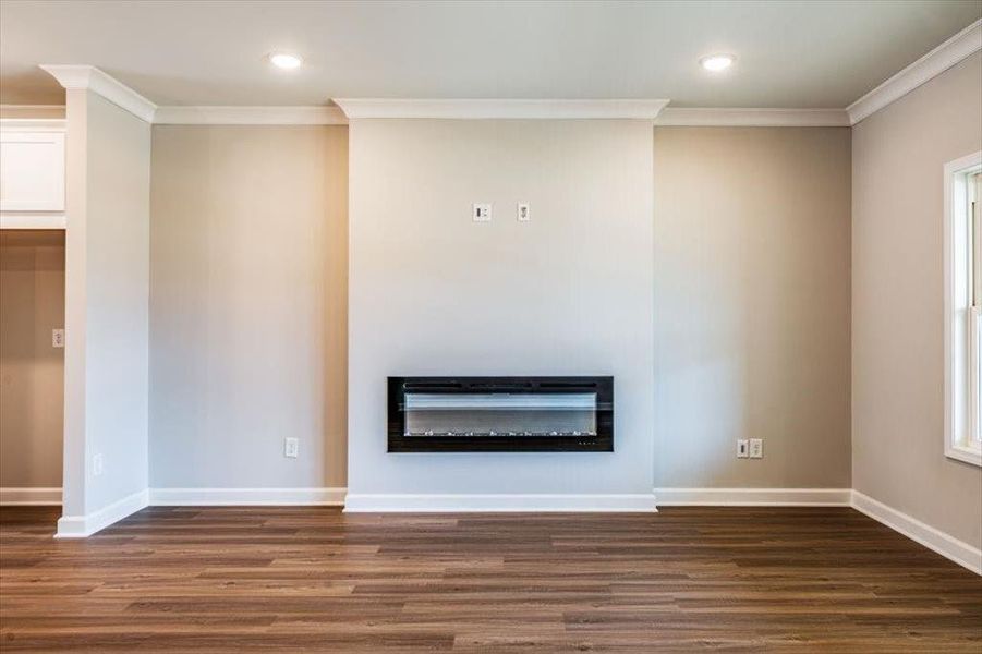 Spacious, unfurnished interior of a new home in Wilkins Walk, Mableton (Image 14).