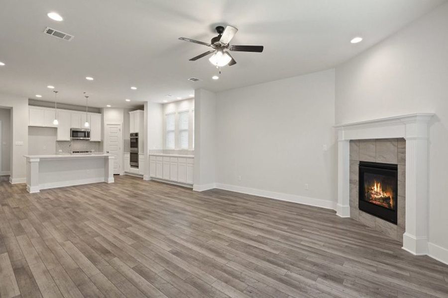 Representative unfurnished interior of a home built from the Greenbriar by Pacesetter Homes in Orchard Ridge, Liberty Hill (Image 36). Representative unfurnished interior of a home built from the Greenbriar by Pacesetter Homes in Orchard Ridge, Liberty Hill (Image 36).