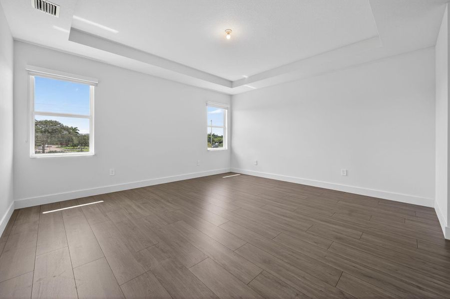 Spacious, unfurnished interior of a new home in , Davie (Image 47).
