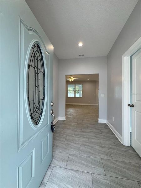 Spacious, unfurnished interior of a new home in , Dade City (Image 40).