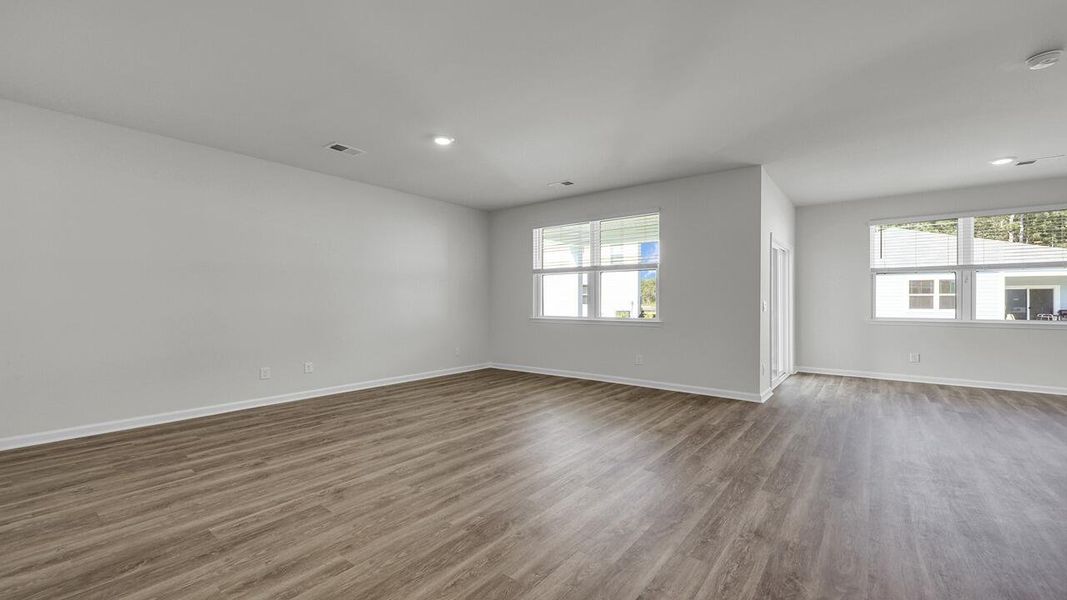 Spacious, unfurnished interior of a new home in Hillcrest, Ravenel (Image 30).