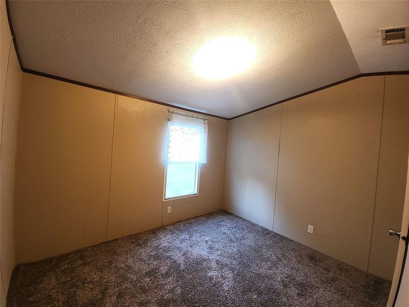 Spacious, unfurnished interior of a new home in , Gun Barrel City (Image 8).