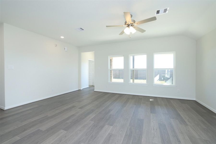 Spacious, unfurnished interior of a new home in Cypress Green, Hockley (Image 13).