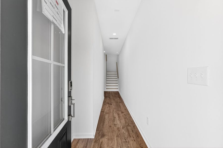 Spacious, unfurnished interior of a new home in Rosewood Farm, Lawrenceville (Image 38).