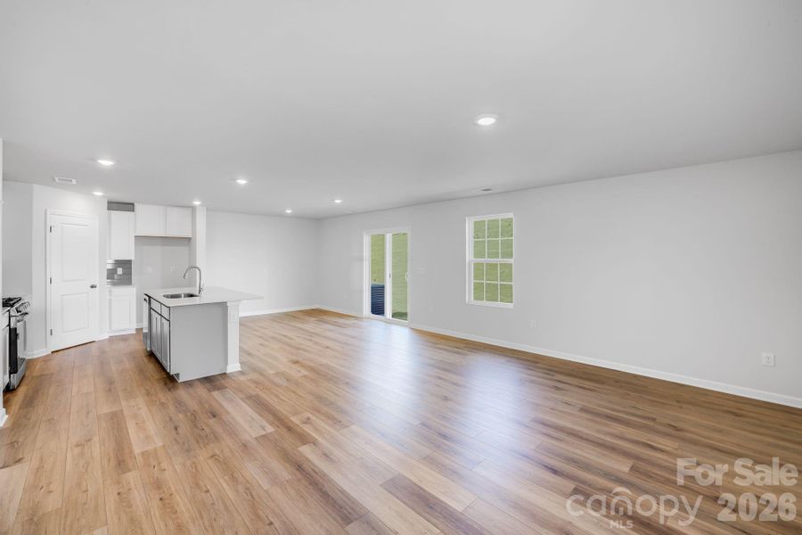 Spacious, unfurnished interior of a new home in Cleveland Hill, Shelby (Image 25).