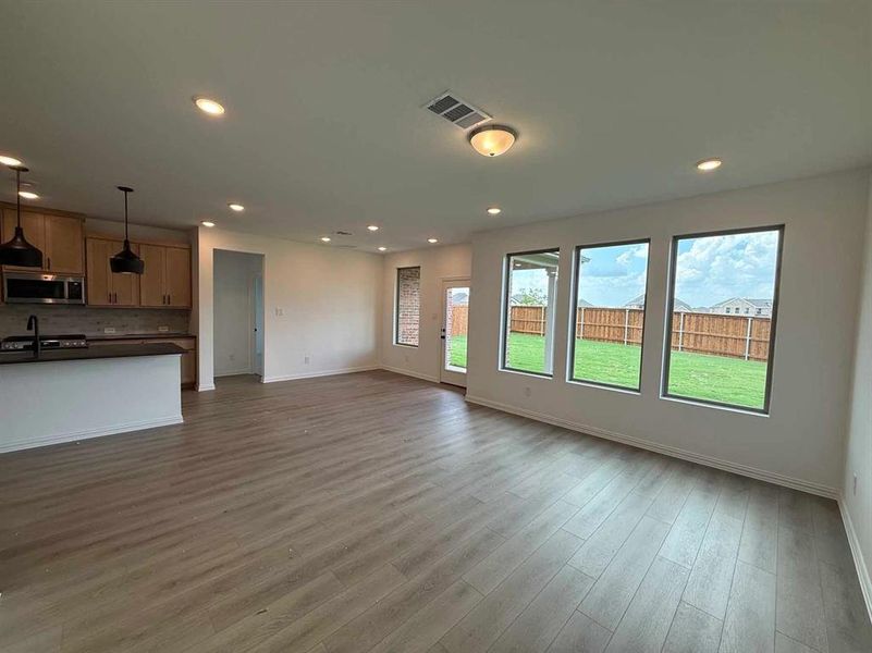 Spacious, unfurnished interior of a new home in Gateway Parks, Forney (Image 15).