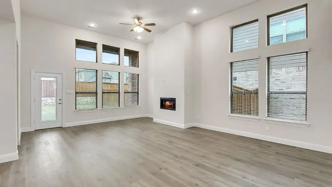 Representative unfurnished interior of a home built from the Estes by D.R. Horton in White Rock Trail Addition, Dallas (Image 12). Representative unfurnished interior of a home built from the Estes by D.R. Horton in White Rock Trail Addition, Dallas (Image 12).
