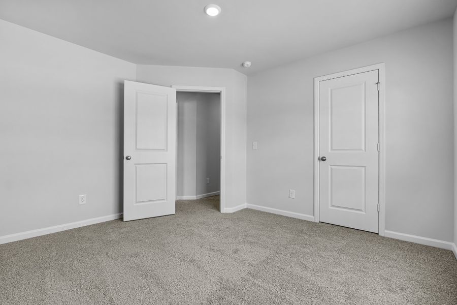 Spacious, unfurnished interior of a new home in Canary Woods, Hopkins (Image 26).