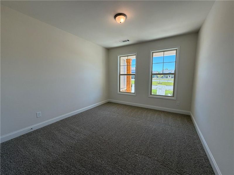 Spacious, unfurnished interior of a new home in , Jefferson (Image 37).